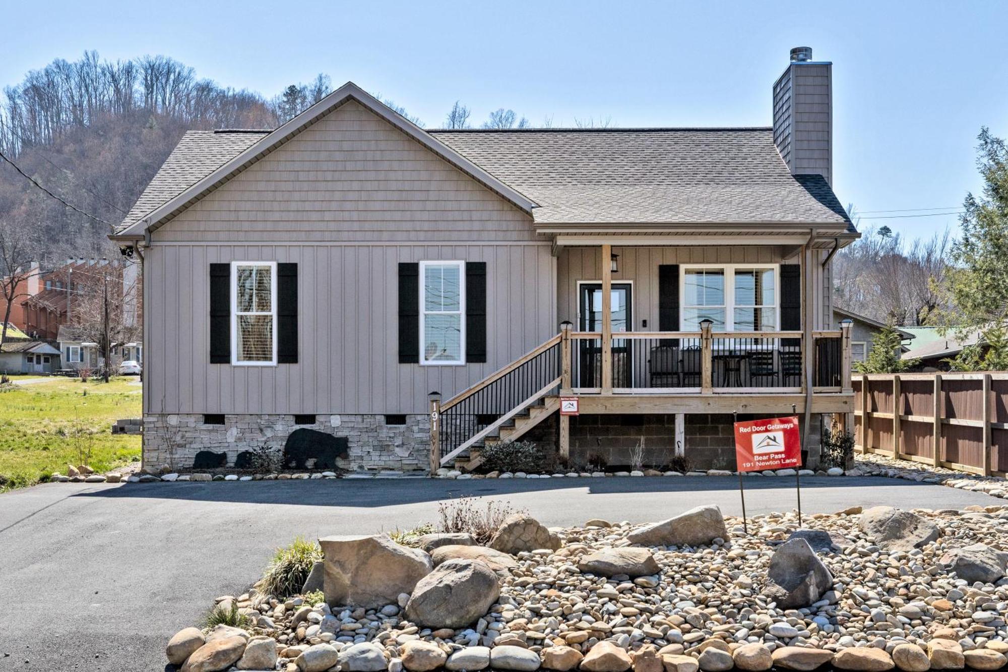 Bear Pass Is A 3 Bed 2 Bath Craftsman Style Home Located Within Walking Distance To Dt Gatlinburg Exterior foto